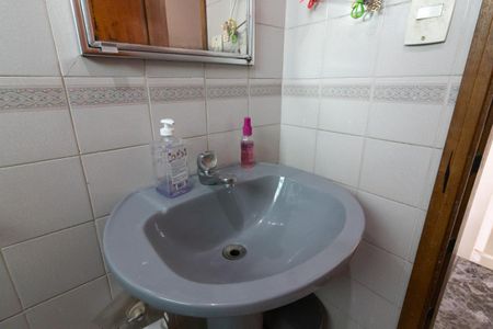 Casa à venda com 300m², 3 quartos e 2 vagasBanheiro 1
