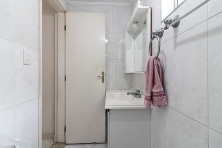 Casa à venda com 300m², 3 quartos e 2 vagasBanheiro 2