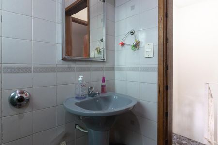 Casa à venda com 300m², 3 quartos e 2 vagasBanheiro 1