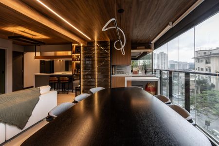 Apartamento à venda com 111m², 3 quartos e 2 vagasVaranda