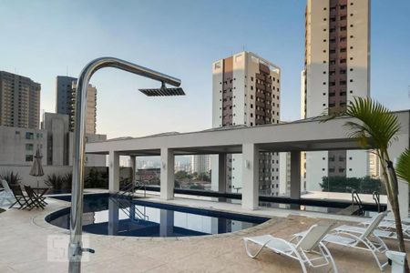 Apartamento à venda com 125m², 3 quartos e 2 vagas Apartamento à venda com 125m², 3 quartos e 2 vagasÁrea comum - Piscina