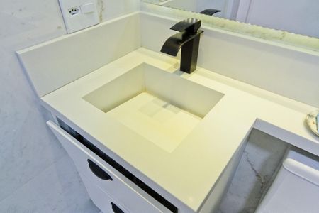 Apartamento à venda com 125m², 3 quartos e 2 vagas Apartamento à venda com 125m², 3 quartos e 2 vagasBanheiro da Suíte