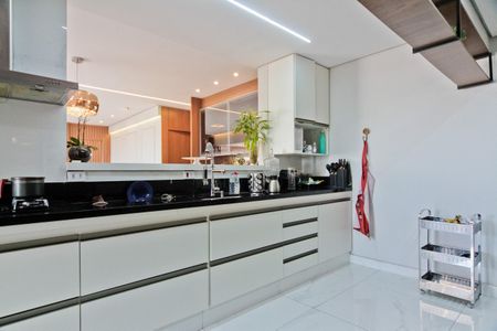 Apartamento à venda com 125m², 3 quartos e 2 vagas Apartamento à venda com 125m², 3 quartos e 2 vagasCozinha