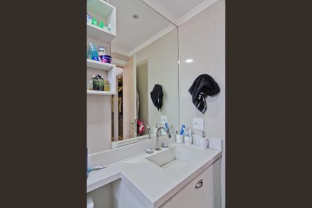 Apartamento à venda com 125m², 3 quartos e 2 vagas Apartamento à venda com 125m², 3 quartos e 2 vagasBanheiro da Suíte 2