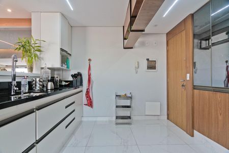 Apartamento à venda com 125m², 3 quartos e 2 vagas Apartamento à venda com 125m², 3 quartos e 2 vagasCozinha