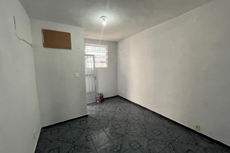 Sala de casa de condomínio para alugar com 1 quarto, 60m² em Moneró, Rio de Janeiro