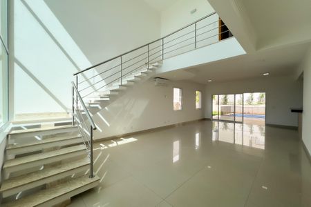 Casa de condomínio para alugar com 285m², 3 quartos e 5 vagas