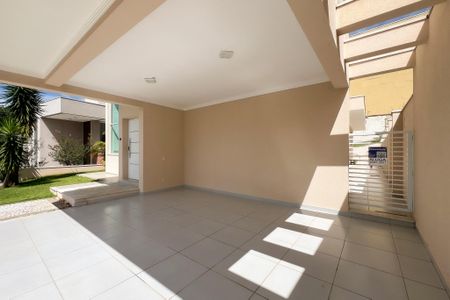 Casa de condomínio para alugar com 285m², 3 quartos e 5 vagas