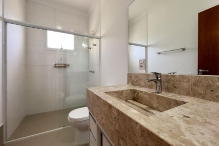 Casa de condomínio para alugar com 285m², 3 quartos e 5 vagas