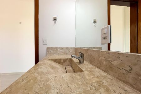 Casa de condomínio para alugar com 285m², 3 quartos e 5 vagas