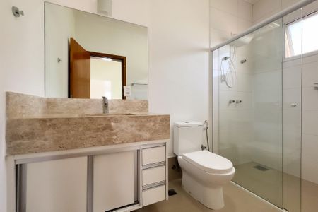 Casa de condomínio para alugar com 285m², 3 quartos e 5 vagas