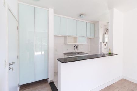 Apartamento à venda com 74m², 3 quartos e 1 vagaCozinha e área de serviço