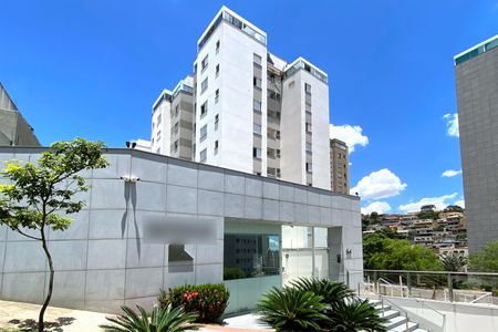 Apartamento para alugar com 55m², 2 quartos e 2 vagasFachada