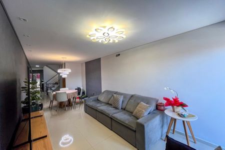 Casa à venda com 124m², 3 quartos e 3 vagasSala