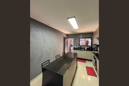 Casa à venda com 124m², 3 quartos e 3 vagasCozinha