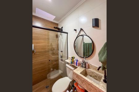 Casa à venda com 124m², 3 quartos e 3 vagasBanheiro da Suíte