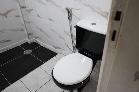 Banheiro de kitnet/studio para alugar com 1 quarto, 41m² em Sé, São Paulo