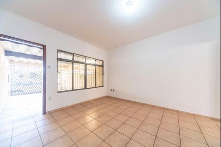 Sala de casa para alugar com 2 quartos, 120m² em Jardim Stella, Santo André