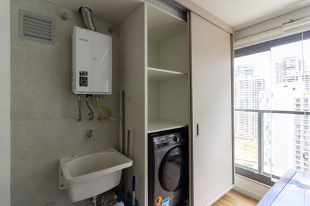 Apartamento à venda com 70m², 2 quartos e 1 vaga Apartamento à venda com 70m², 2 quartos e 1 vagaVaranda integrada com Área de Serviço