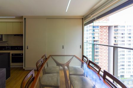 Varanda integrada com Área de Serviço de apartamento à venda com 2 quartos, 70m² em Jardim das Acacias, São Paulo