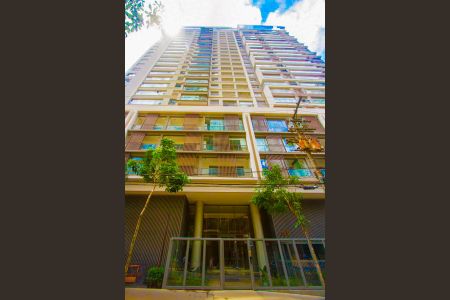 Apartamento à venda com 70m², 2 quartos e 1 vaga Apartamento à venda com 70m², 2 quartos e 1 vagaFachada