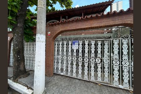 Casa para alugar com 280m², 5 quartos e 2 vagasFachada