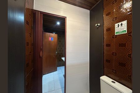 Casa para alugar com 280m², 5 quartos e 2 vagasBanheiro - Casa 1