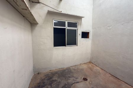 Casa para alugar com 60m², 2 quartos e 1 vagaÁrea de Serviço