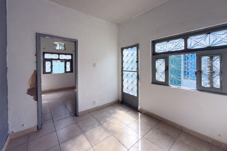 Sala de casa para alugar com 2 quartos, 60m² em Colégio, Rio de Janeiro