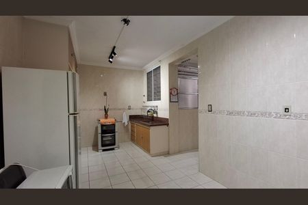 Apartamento à venda com 156m², 3 quartos e 1 vaga Apartamento à venda com 156m², 3 quartos e 1 vagaCozinha