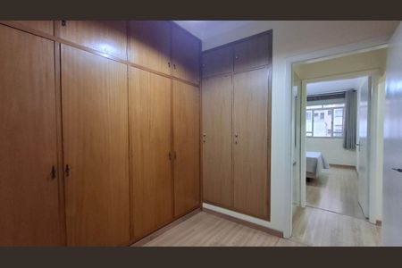 Apartamento à venda com 156m², 3 quartos e 1 vaga Apartamento à venda com 156m², 3 quartos e 1 vagaDormitório 1