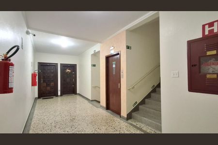Apartamento à venda com 156m², 3 quartos e 1 vaga Apartamento à venda com 156m², 3 quartos e 1 vagaHall de entrada