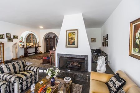 Sala  de casa de condomínio para alugar com 4 quartos, 1300m² em Chacara Santa Lucia, Carapicuíba