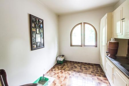 Casa de condomínio para alugar com 1300m², 4 quartos e 6 vagasQuarto