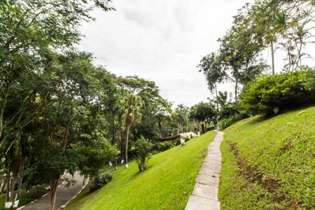 Casa de condomínio para alugar com 1300m², 4 quartos e 6 vagasQuintal