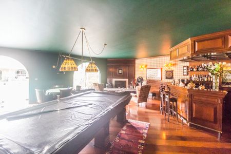 Casa de condomínio para alugar com 1300m², 4 quartos e 6 vagasSala de Jogos