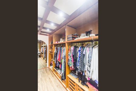 Casa de condomínio para alugar com 1300m², 4 quartos e 6 vagasBanheiro da Suíte