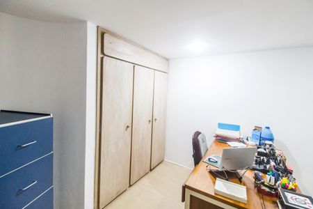 Casa de condomínio para alugar com 1300m², 4 quartos e 6 vagasQuarto