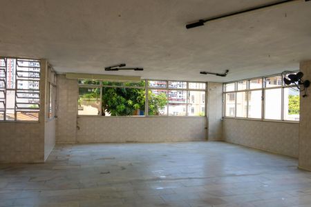 Apartamento para alugar com 65m², 2 quartos e 1 vagaÁrea comum - Salão de festas