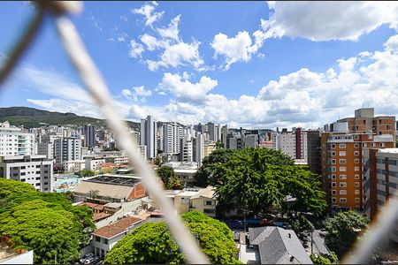 Apartamento à venda com 54m², 2 quartos e 1 vaga Apartamento à venda com 54m², 2 quartos e 1 vagaVista