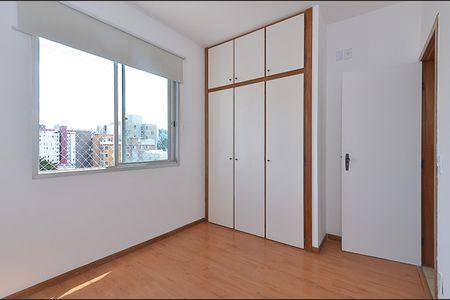 Quarto 2 de apartamento à venda com 2 quartos, 54m² em Carmo, Belo Horizonte