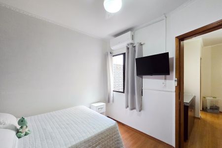 Casa à venda com 199m², 3 quartos e 4 vagas Casa à venda com 199m², 3 quartos e 4 vagasQuarto 2