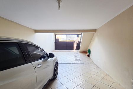 Casa à venda com 199m², 3 quartos e 4 vagas Casa à venda com 199m², 3 quartos e 4 vagasGaragem