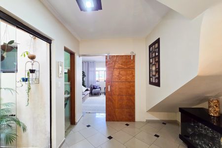 Casa à venda com 199m², 3 quartos e 4 vagas Casa à venda com 199m², 3 quartos e 4 vagasCopa