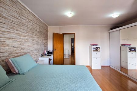 Casa à venda com 199m², 3 quartos e 4 vagas Casa à venda com 199m², 3 quartos e 4 vagasSuíte