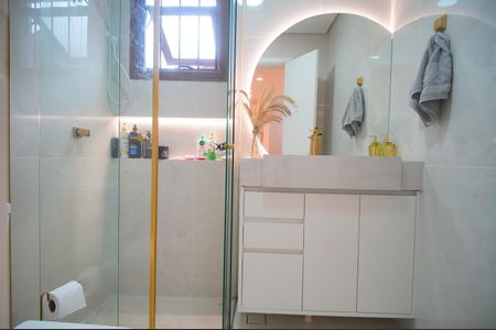 Casa à venda com 105m², 3 quartos e 2 vagasBanheiro