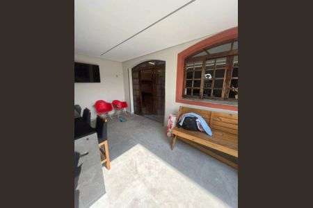 Casa à venda com 182m², 3 quartos e 2 vagas