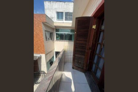 Casa à venda com 182m², 3 quartos e 2 vagas