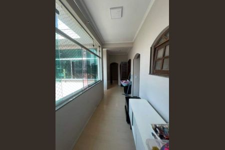 Casa à venda com 182m², 3 quartos e 2 vagas