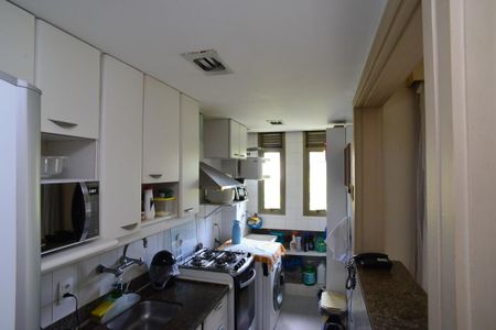 Apartamento à venda com 101m², 2 quartos e 1 vagaCozinha